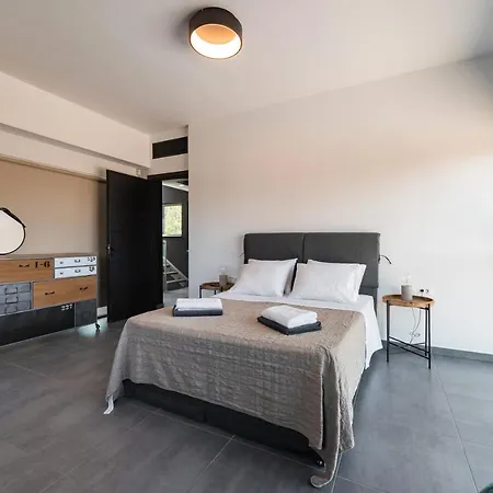 Eleven Villa Jaliszósz